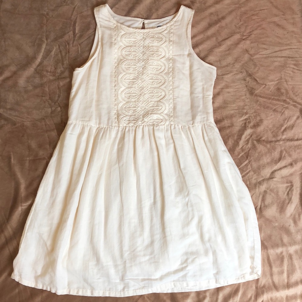 Old Navy Junior Cream Dress. Lined w/side zipper.